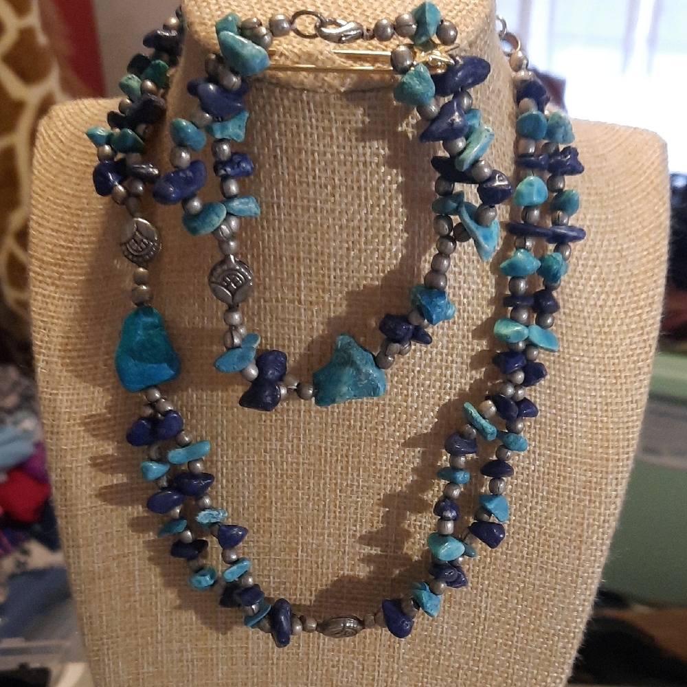 Blue and Turquoise Necklace And Bracelet Set.